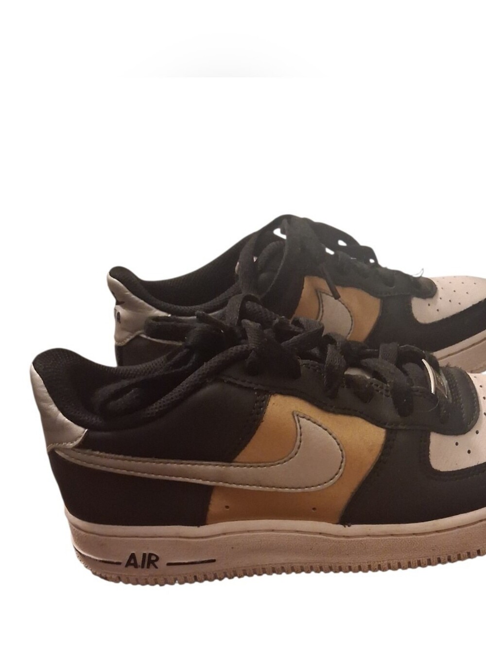 Nike Kids Black, Tan & White Low-Top Sneakers